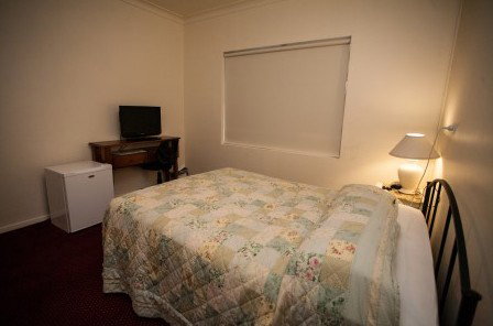 Millies Guesthouse & Serviced Apartments - Whitsundays Accommodation 2