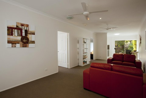Mt Coolum Retreat - Whitsundays Accommodation 1