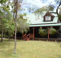 The Wooli River Cottage - Whitsundays Accommodation
