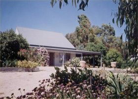 Brackley Cottage - Whitsundays Accommodation 0