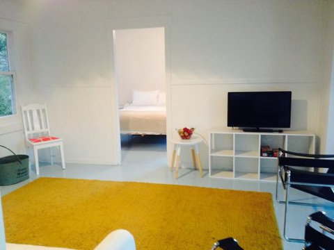 Greens Beach Cottage - Whitsundays Accommodation 1