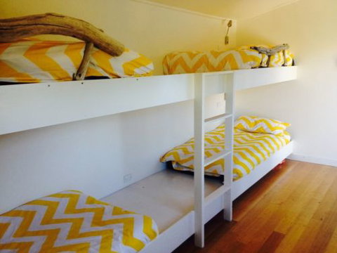 Greens Beach Cottage - Whitsundays Accommodation 9