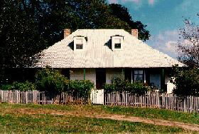 Egmont - Whitsundays Accommodation 0