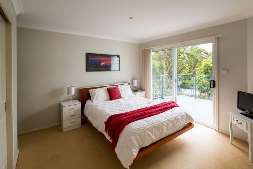 Valentine NSW Whitsundays Accommodation