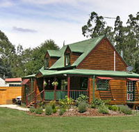 Mystic Mountains Holiday Cottages - Whitsundays Accommodation