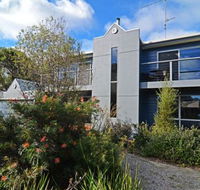 Barrakee Beach House - Whitsundays Accommodation