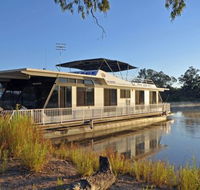 Houseboat Heaven - Whitsundays Accommodation