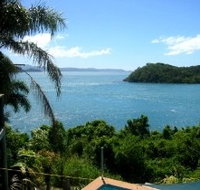 Warrain Beach House - Whitsundays Accommodation