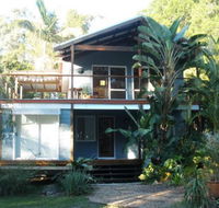Coochiemudlo Island Family Beach House
