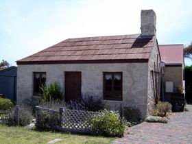 Patsy Ryan Cottage Complex - Whitsundays Accommodation 0