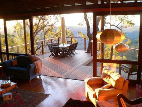 Alcheringa Holiday House - Whitsundays Accommodation 0