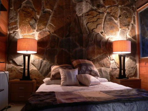 Alcheringa Holiday House - Whitsundays Accommodation 1