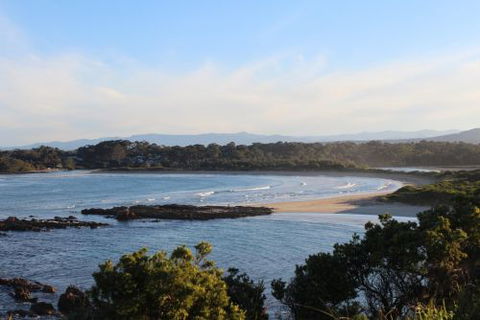 Tomakin Beach House - Whitsundays Accommodation 1