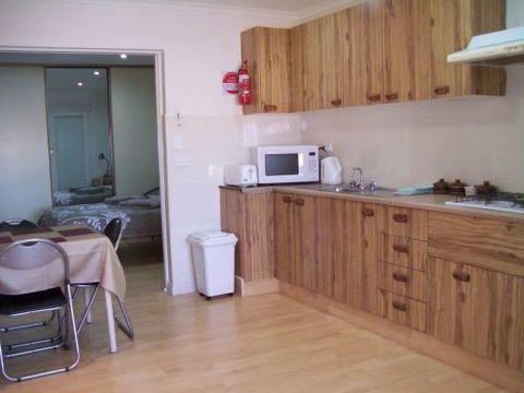 Potch & Colour - Whitsundays Accommodation 2