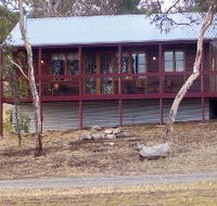 Ivybrook Vineyard Cottage - Whitsundays Accommodation