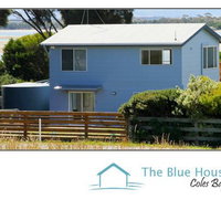 The Blue House Coles Bay - Whitsundays Accommodation