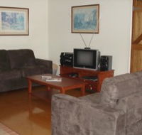 Hooters Hut And Possums Hollow - Whitsundays Accommodation