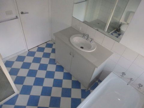 CENTREPOINT UNITS - HEIDELBERG - Whitsundays Accommodation 4