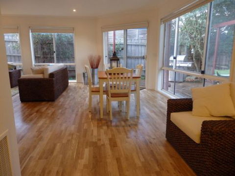 CENTREPOINT UNITS - HEIDELBERG - Whitsundays Accommodation 6