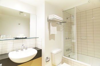 Ibis Melbourne Little Bourke Street - Whitsundays Accommodation 17