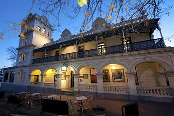 Yarra Valley Grand Hotel - Whitsundays Accommodation 0