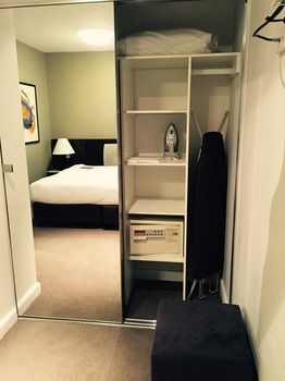 Adina Apartment Hotel Sydney, Harbourside - Whitsundays Accommodation 23