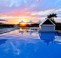 Oaks Waterfront Resort - The Entrance - Whitsundays Accommodation