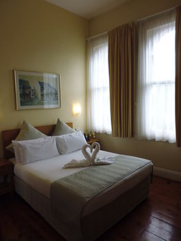 Claremont Guest House - Whitsundays Accommodation 1