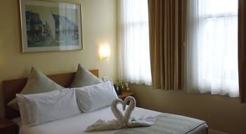 Claremont Guest House - Whitsundays Accommodation 34