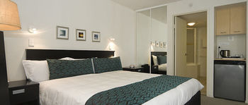 Beach Retreat Coolum - Whitsundays Accommodation 23