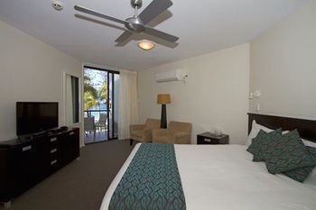 Beach Retreat Coolum - Whitsundays Accommodation 27