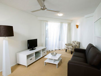 Beach Retreat Coolum - Whitsundays Accommodation 32