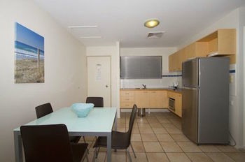Beach Retreat Coolum - Whitsundays Accommodation 34