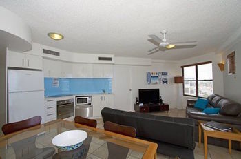 Beach Retreat Coolum - Whitsundays Accommodation 37