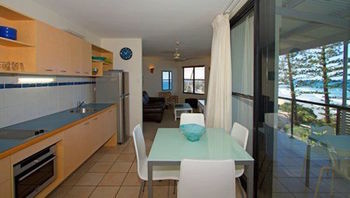 Beach Retreat Coolum - Whitsundays Accommodation 39