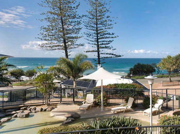 Beach Retreat Coolum - Whitsundays Accommodation 48