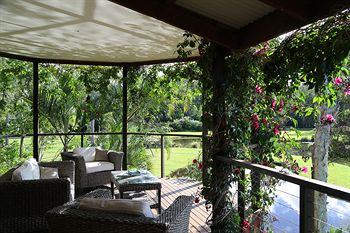 Lake Weyba Cottages Noosa - Whitsundays Accommodation 3