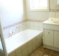 Madigan Wine Country Cottages - Whitsundays Accommodation