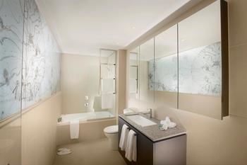 Art Series - The Olsen - Whitsundays Accommodation 49