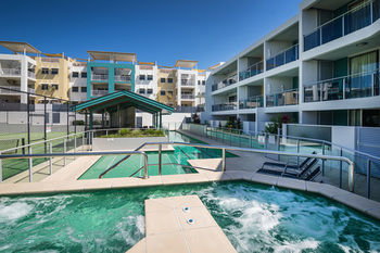 Coolum Seaside - Whitsundays Accommodation 4