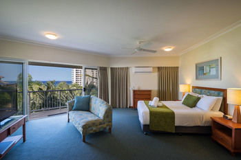 Coolum Seaside - Whitsundays Accommodation 9