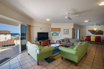 Coolum Seaside - Whitsundays Accommodation 13