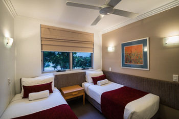 Coolum Seaside - Whitsundays Accommodation 32