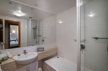 Coolum Seaside - Whitsundays Accommodation 44