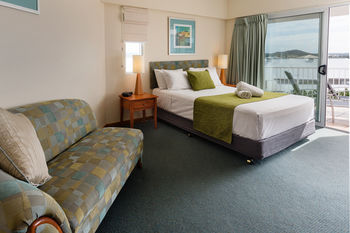Coolum Seaside - Whitsundays Accommodation 45
