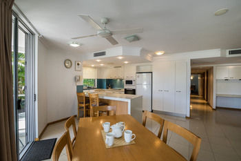 Coolum Seaside - Whitsundays Accommodation 47