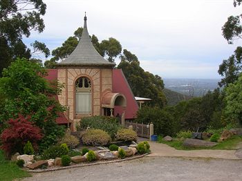 A Camelot Tower & Penthouse - Whitsundays Accommodation 13
