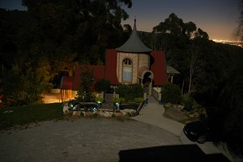 A Camelot Tower & Penthouse - Whitsundays Accommodation 16