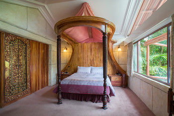 A Camelot Tower & Penthouse - Whitsundays Accommodation 35