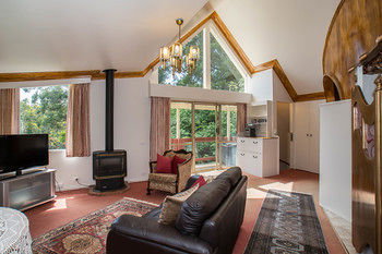 A Camelot Tower & Penthouse - Whitsundays Accommodation 45